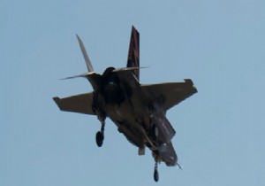 İSRAİL F-35'LERİN UÇUŞUNU DURDURDU