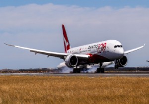 QANTAS TARİHİ UÇUŞU TAMAMLADI