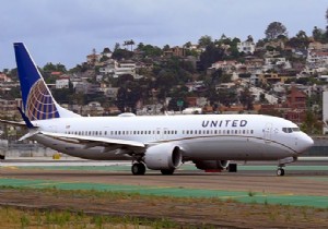 UNITED AIRLINES DEN  737MAX  KARARI