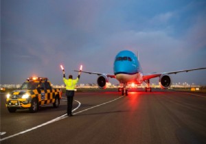 KLM BİR DREAMLINER DAHA ALDI