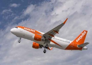 EASY JET UÇAĞI TEHLİKE ATLATTI