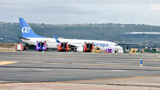 AIR EUROPA UÇAĞI PİSTTEN ÇIKTI