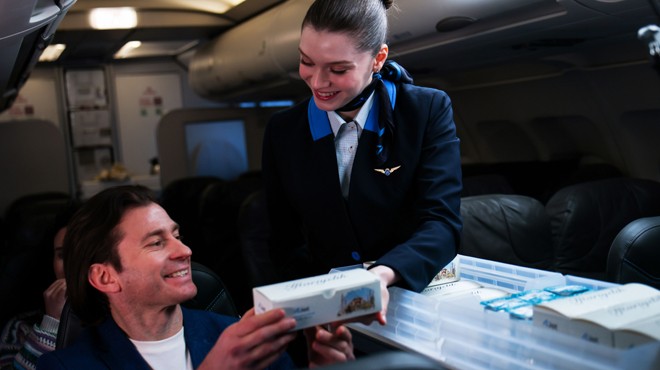 AJET TEN İFTAR VE SAHUR İKRAMI