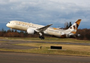  İSTANBUL UÇUŞLARINA DREAMLINER’I KULLANACAK