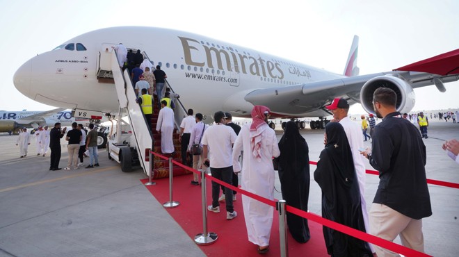 BAHREYN DE EMIRATES E İLGİ