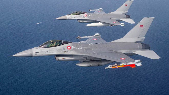 DANİMARKA F-16'LARI EMEKLİ ETTİ