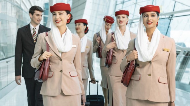 EMIRATES KABİN MEMURU ALIYOR