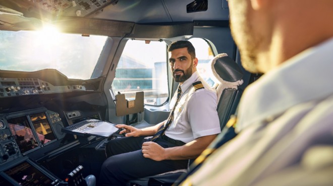 EMIRATES PİLOT ARIYOR