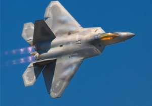 ABD NİN F-22 RAPTOR UÇAKLARI KATAR DA