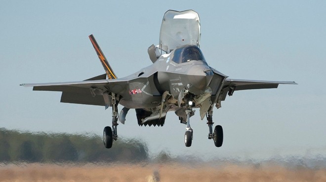 F-35 KENDİ KENDİNİ VURDU