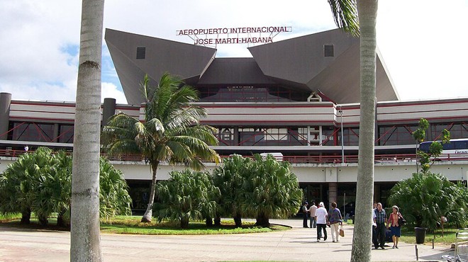 KÜBA DA UÇAK YAKITI KRİZİ