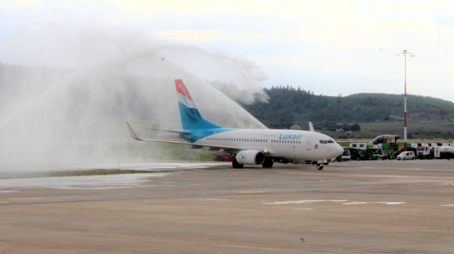 LUXAIR İZMİR E UÇTU