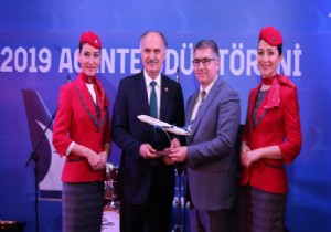 ANADOLUJET ACENTELERİNİ ÖDÜLLENDİRDİ