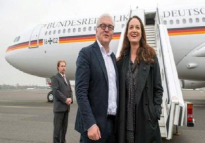 CAKARTA DA  STEINMEIER  ALARMI