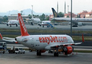 EASYJET AHL YE ACİL İNDİ