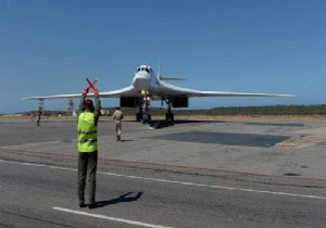 TU-160 IN ÜSTÜNLÜĞÜ