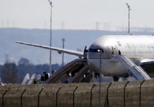 SAUDIA UÇAĞINDA BOMBA ALARMI