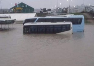 İSTANBUL HAVALİMANI ŞANTİYE ALANINI SU BASTI